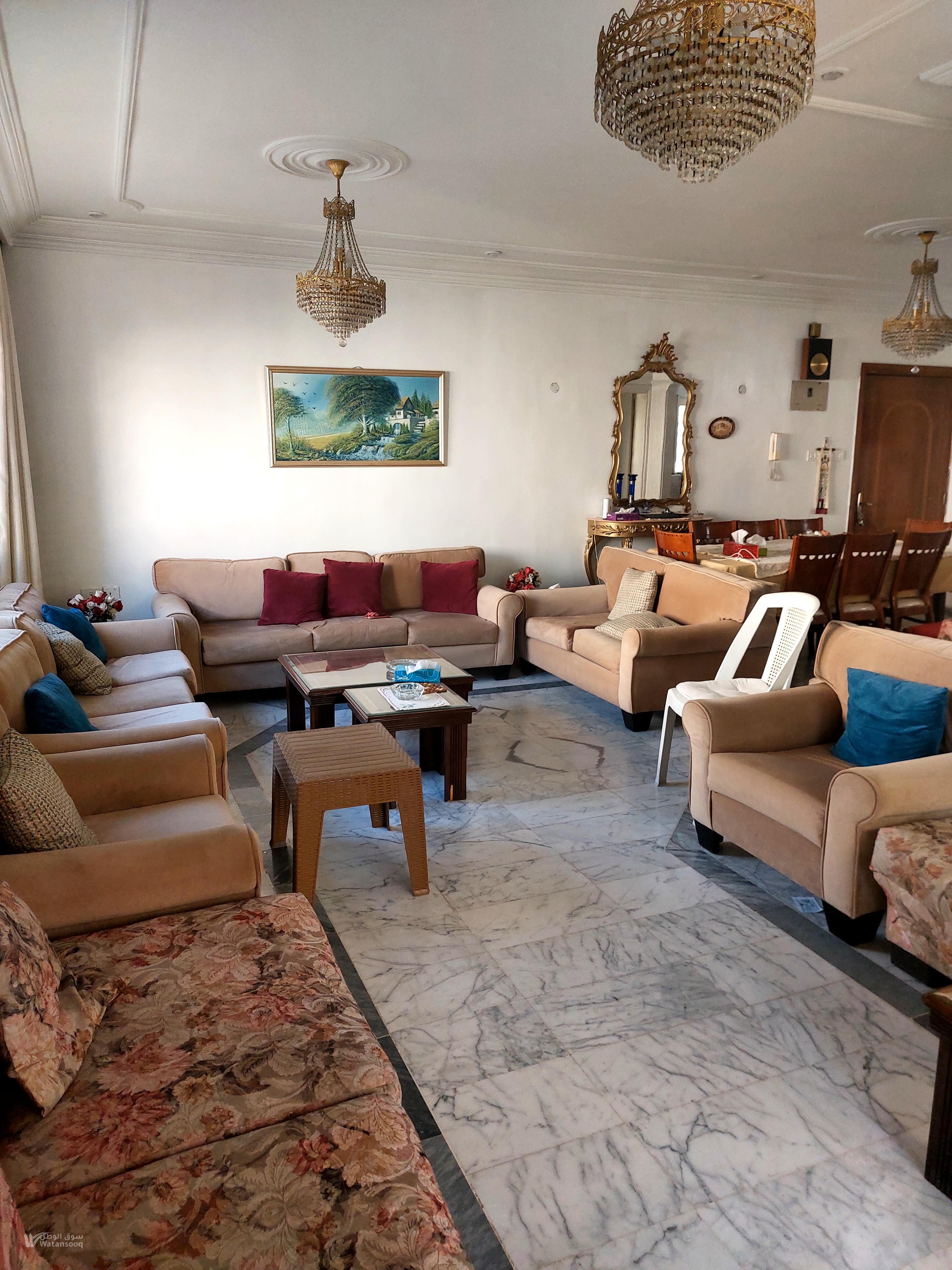 موازي لشارع المدينة المنورة خلف ماكدونالدز وقرب ديوان المحاسبه