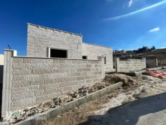 بيت للبيع