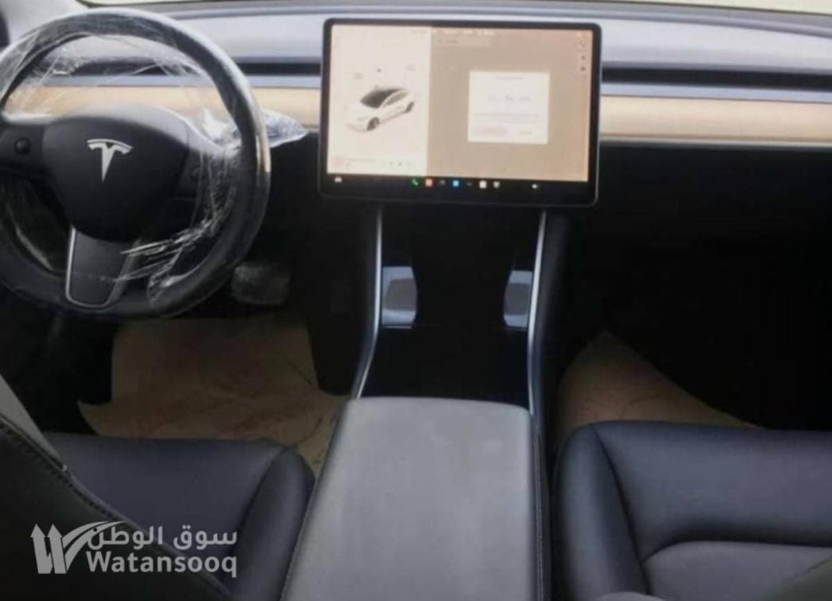 تسلا لونق دوول وستاندر للبيع