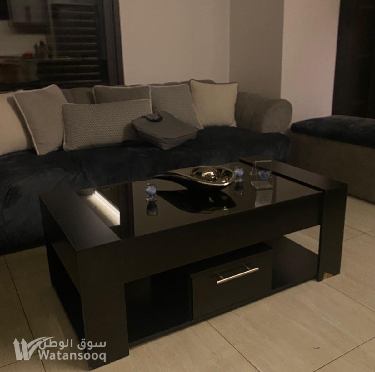 طاولة وسط