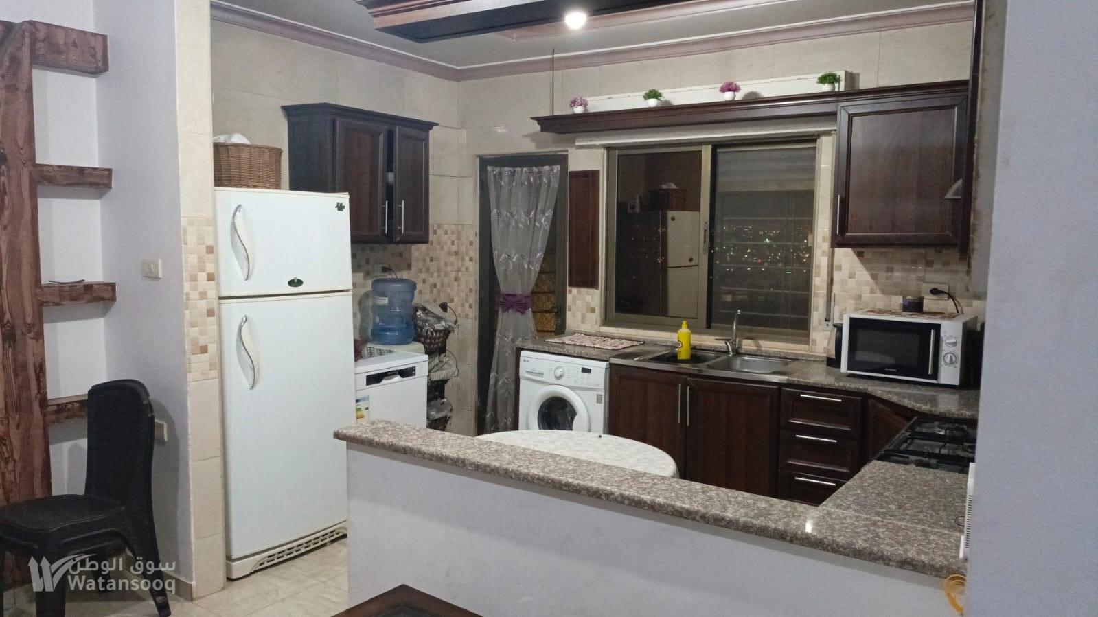 شقة للبيع في جبل النصر حي عدن بسعر مميز