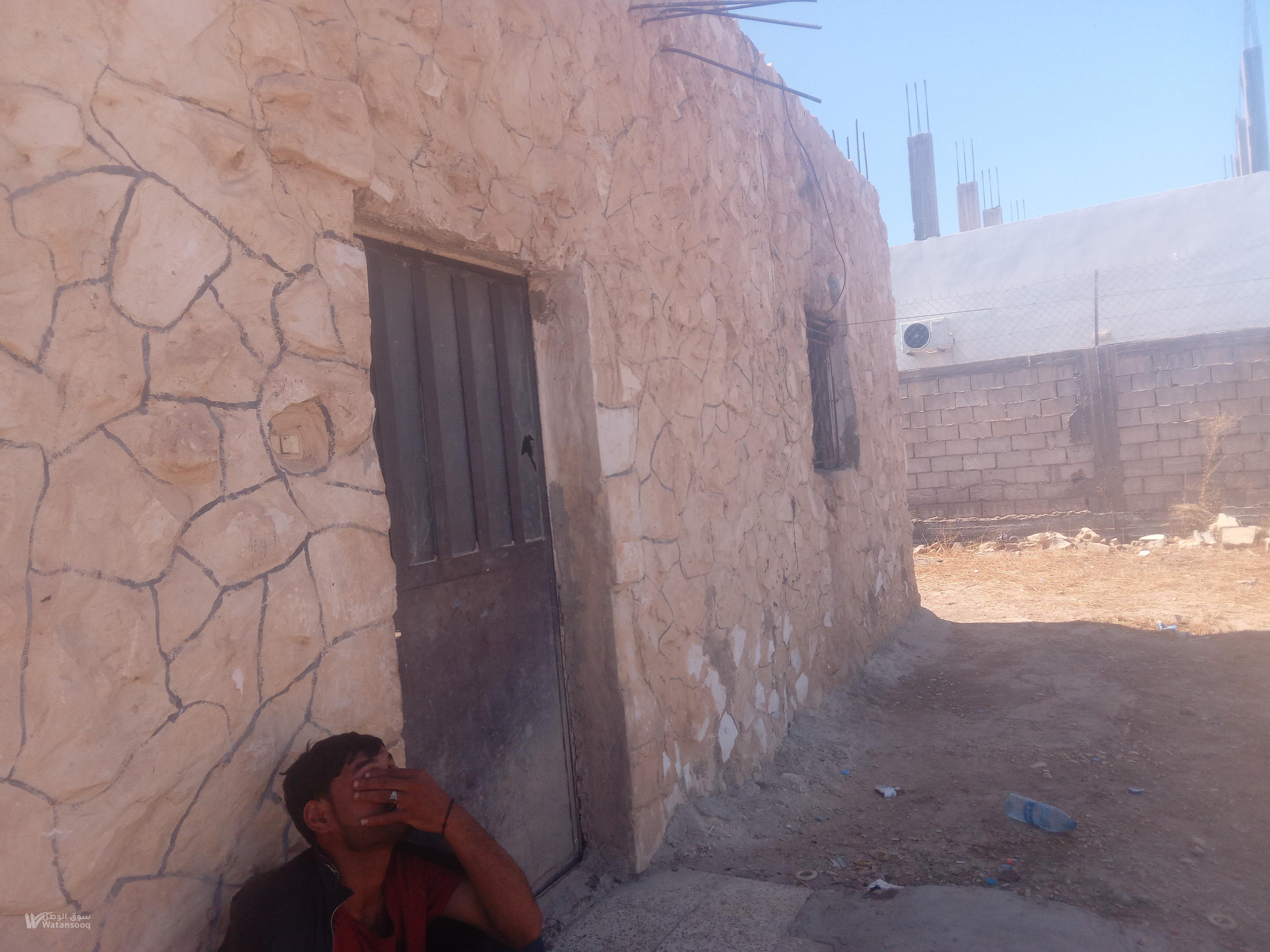 مادبا حي الجزيره ارض البيع ور جامع عبدالله بن عمر حي الجزيره