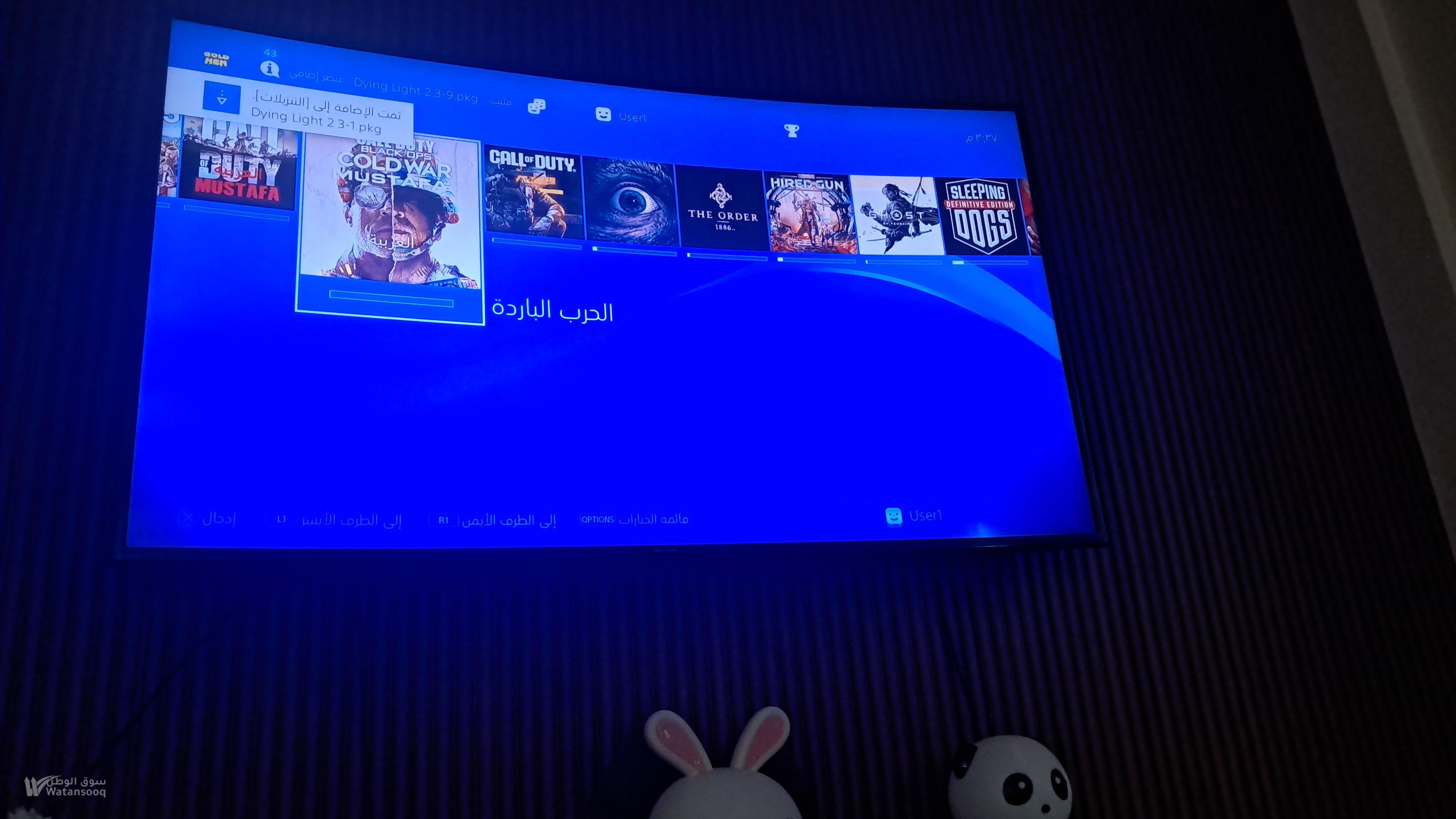جهاز ps4 معدل شبه اجديد للبيع في حالة الوكالة