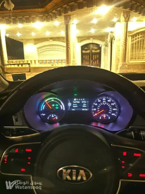 كيا أوبتيما 2017 PHEV بلج إن - مميزة وممشى قليل