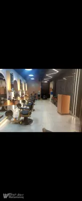صالون حلاقه رجالي معروللبيع موقع مميز مرج الحمام